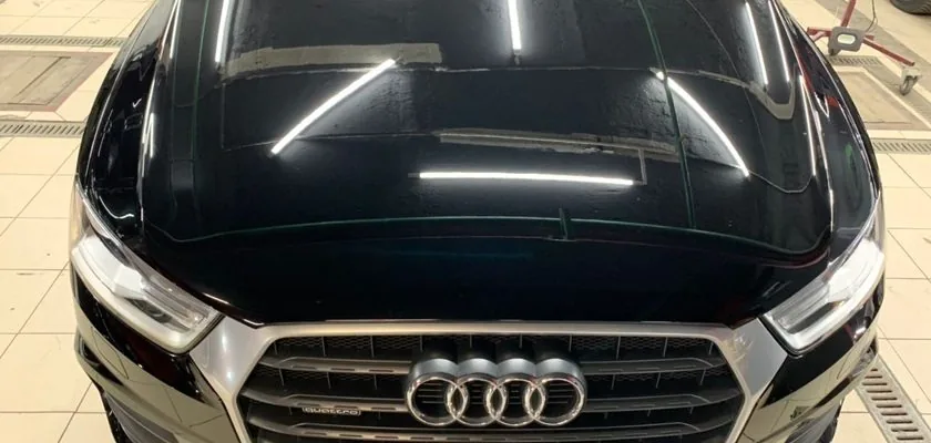 Капот Audi Q3 2015 — после работ