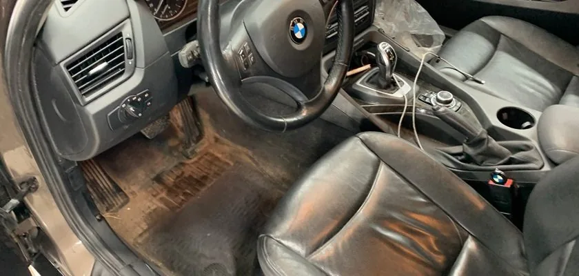 Химчистка салона BMW X1 — до работ